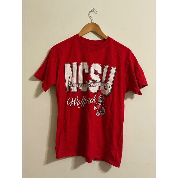 VTG 70S 80S N.C. STATE WOLFPACK NORTH CAROLINA UNIVERSITY MR WULF SHIRT size M - Picture 1 of 7